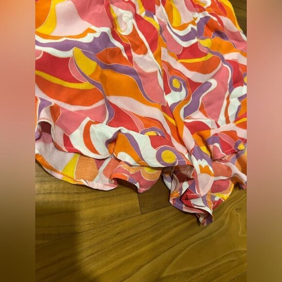 Zara ruffled shorts, size small - Picture 3 of 6